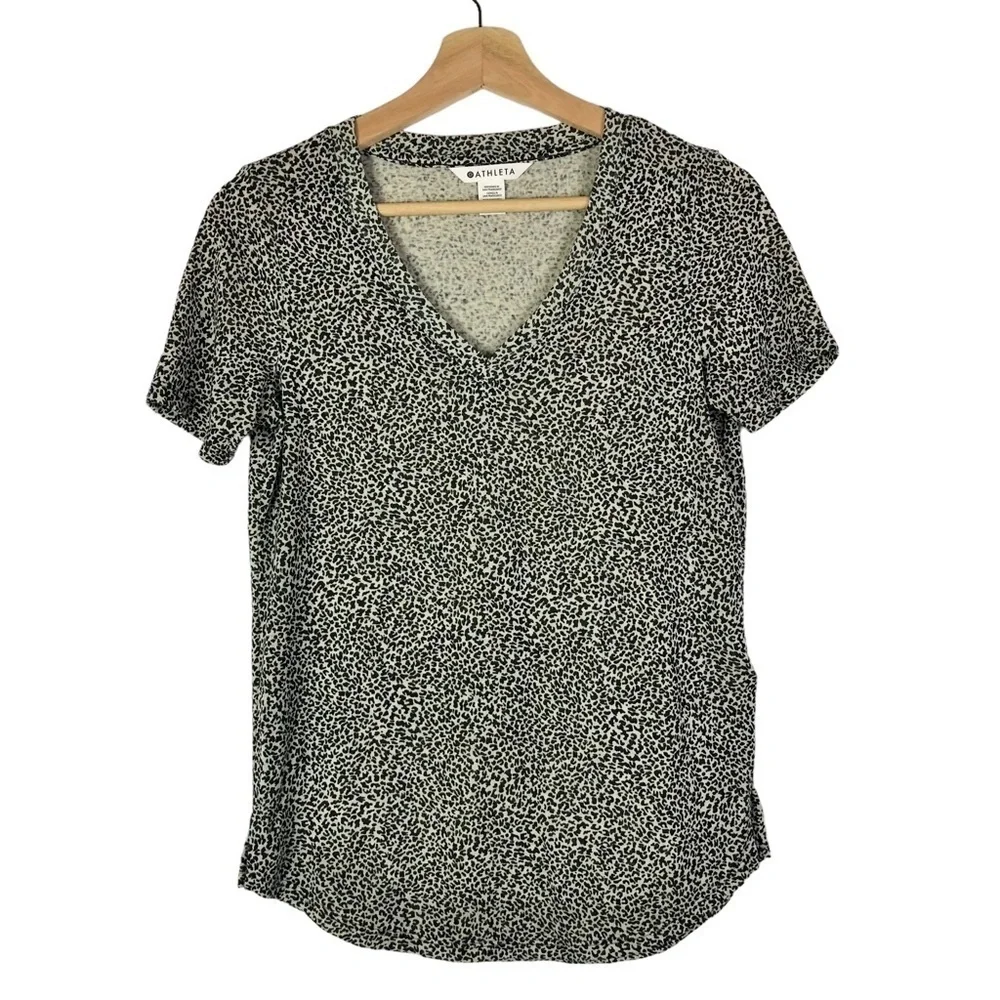 Athleta Breezy Scoop V-Neck Animal Print Short Sleeve T-Shirt XXS